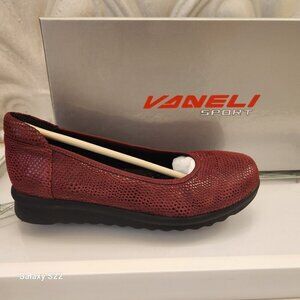 Vaneli Sport Red Leather "Donia" Amaranto Print Mary Janes. NIB. Size 5